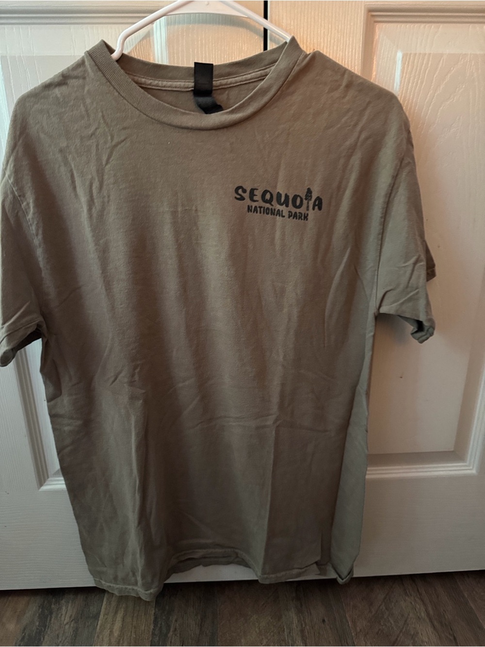 Sequoia National Park Unisex Brown Graphic Tee Size Medium